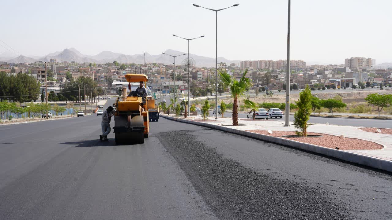 گزارش_تصویری از روند اجرای روکش آسفالت بولوار شهید صیاد شیرازی